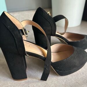 LOFT size 8 platform heels